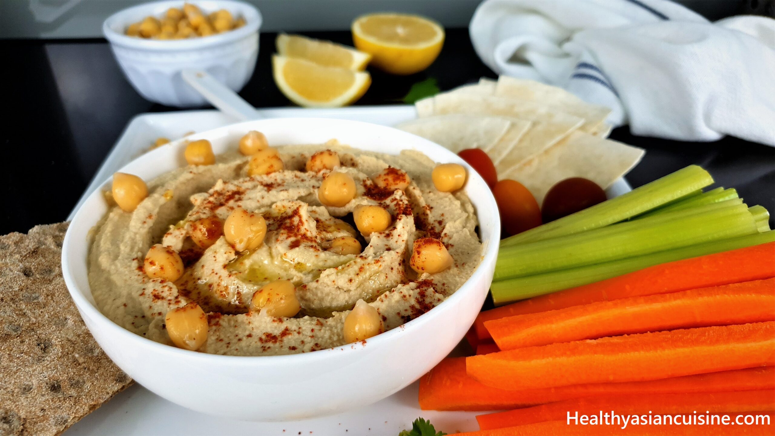 Hummus Dip with Veg & Bread