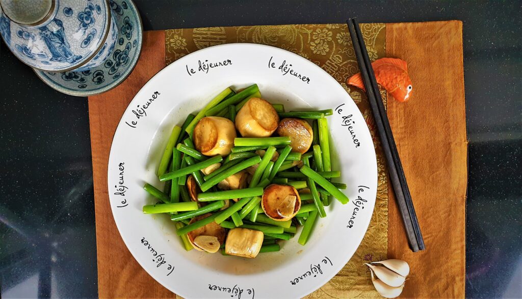 Stir-fried Chinese Leek Flower with Vegan Scallops